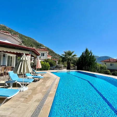 4 Bedroom - 3 Bathroom - 8 Person, Private Pool - Private 1000m2 Garden, DETACHED Villas, Unlimited WiFi - Free Parking Villa