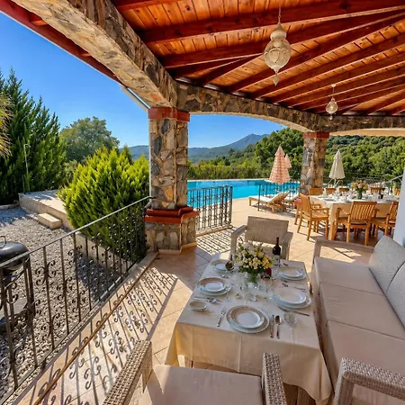 Sana - Private Pool 4br Nature Retreat - 빌라 *